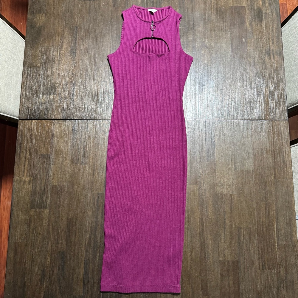 Guess Women's Small Burgundy Sleeveless Ribbed Dress keyhole